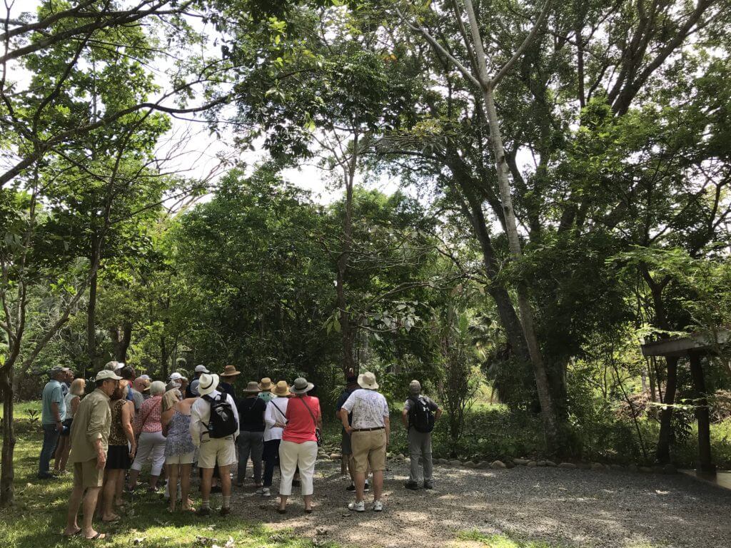 Ecoturismo en NATUWA, Santuario de animales silvestres.